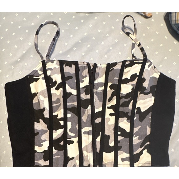 Novara Tops - Fashion Nova Camo Croptop